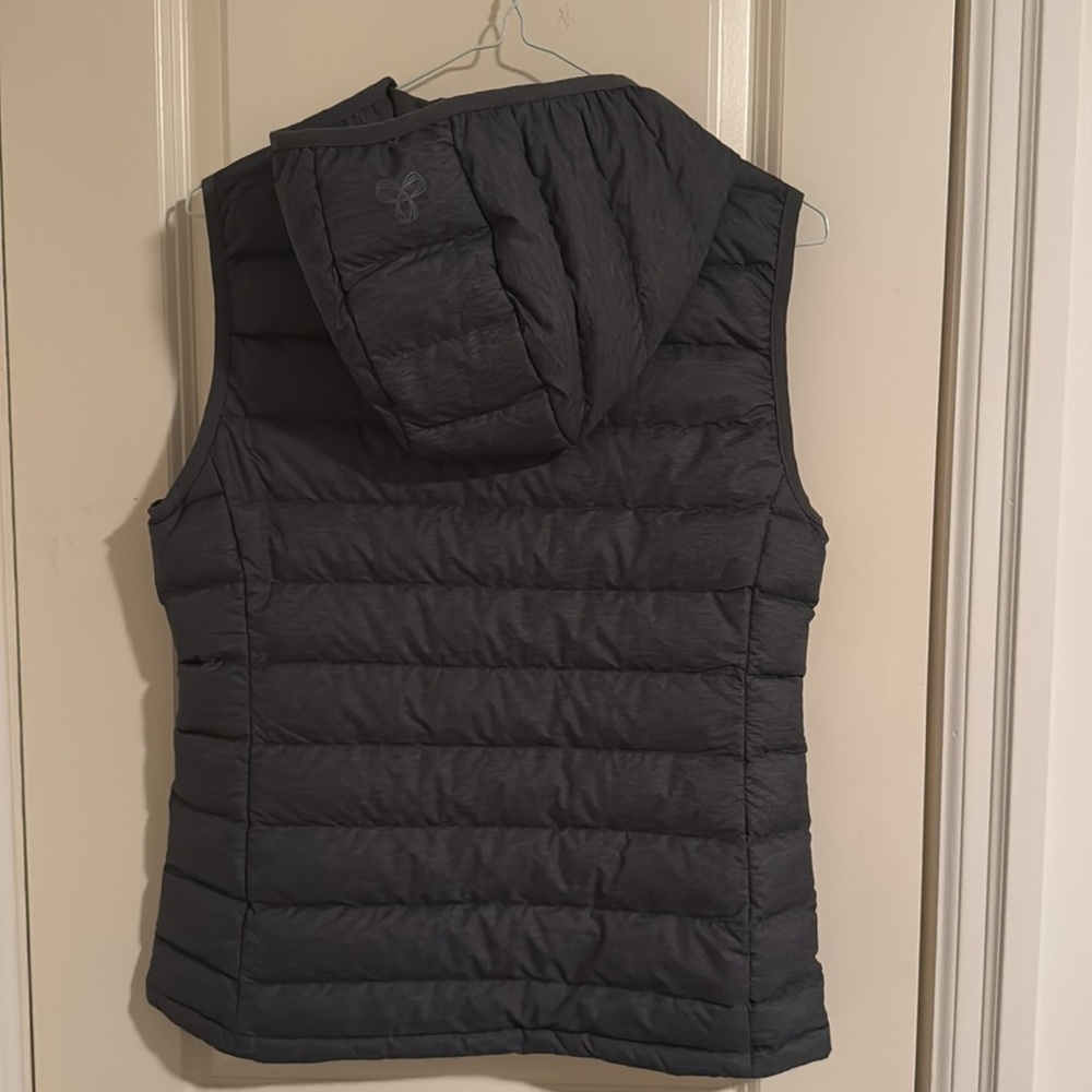 TNA VEST - Picture 2 of 3